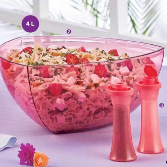 Tupperware Salad Bowl  4 Liter, Fork & Spoon - Picture 2 of 4